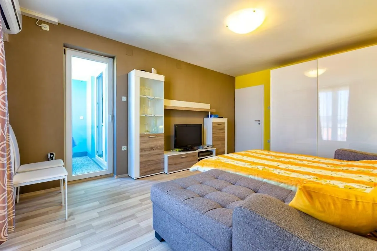 Apartments Ema, Mali Losinj Guest house
