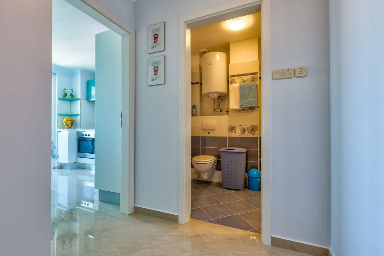 Guest house Apartments Ema, Mali Losinj